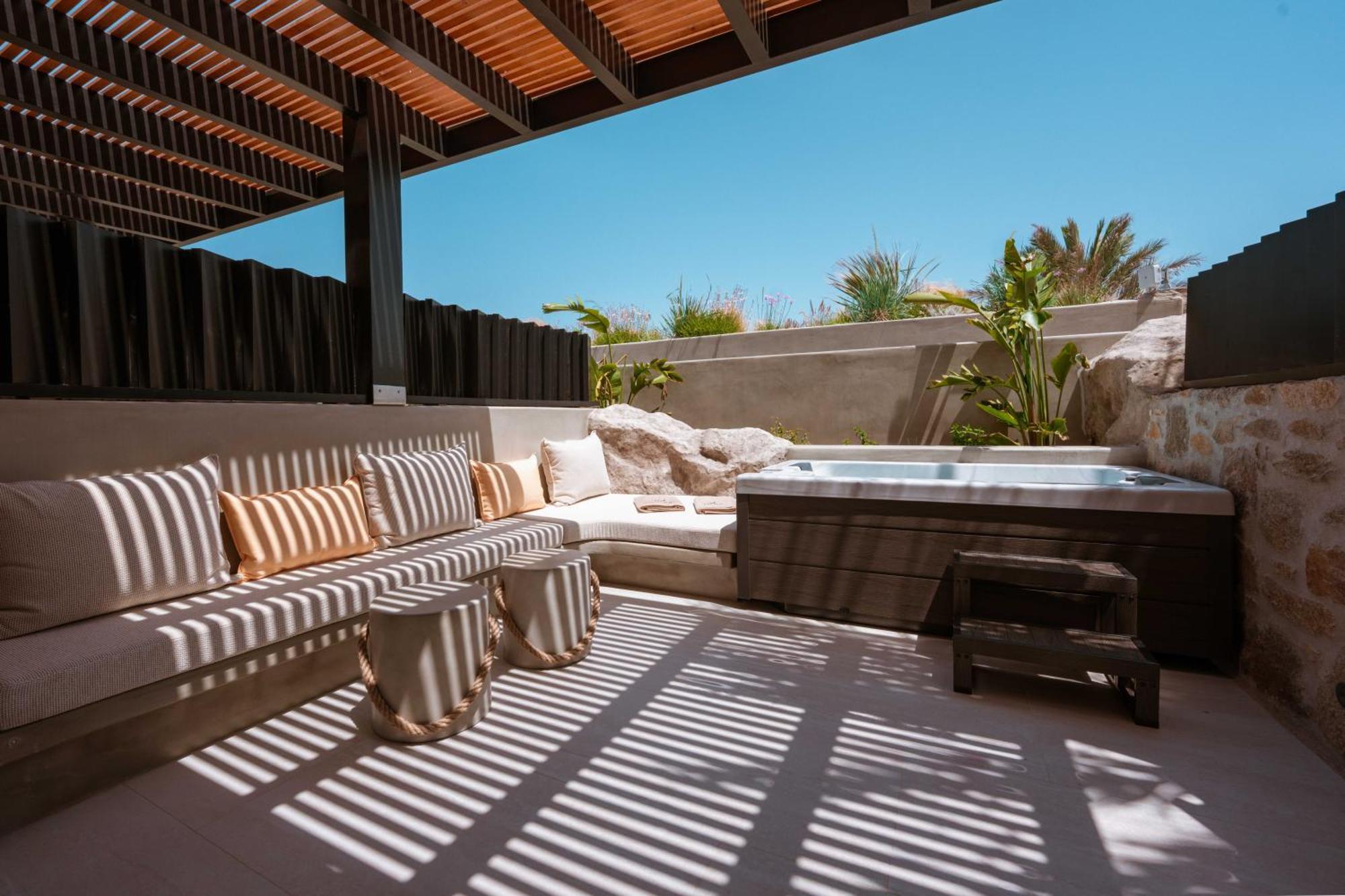 Noir Mykonos Resort *